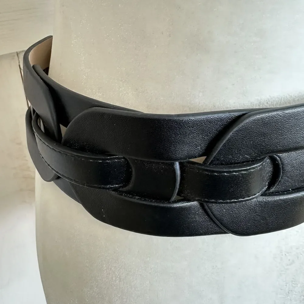 BCBG‎ MAXAZRIA Black Vegan Leather Wide  Woven Belt Size Medium M NWT Statement
